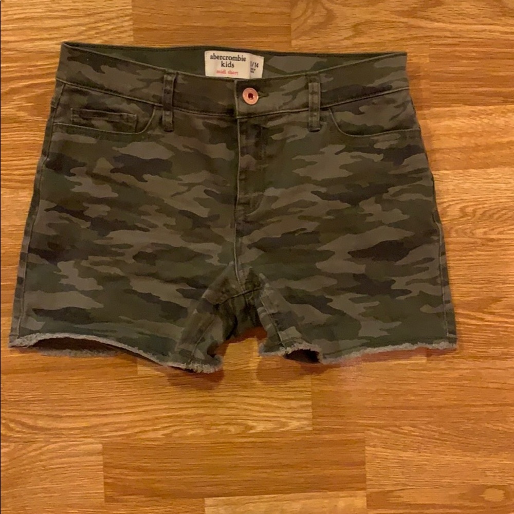 Abercrombie Kids Camo shorts
